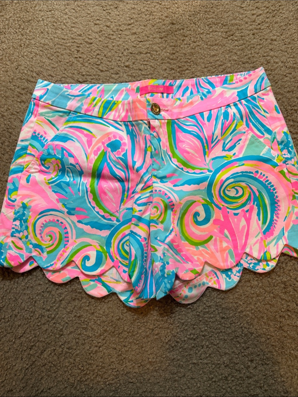 Lilly Pulitzer Vibrant Colors Printed Buttercup Scalloped Hem Shorts